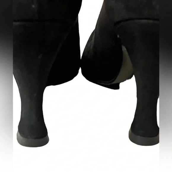 Stuart Weitzman Contemporary Black Suede Heels Size 7 Office Career - Picture 7 of 11